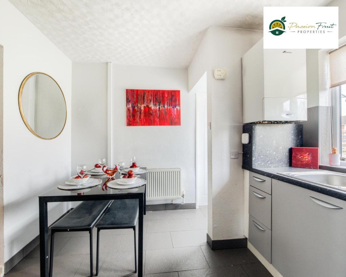 3 Bedroom House With 5 Beds House By Passionfruit Properties Near Coventry City Centre - Bcc Εξωτερικό φωτογραφία